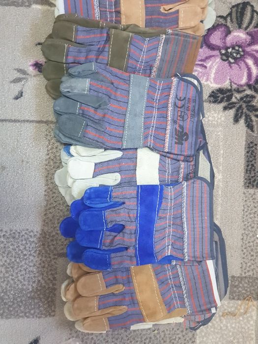 Перчатки,фартуки,очки разные