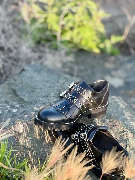 Кожени обувки JANET & JANET