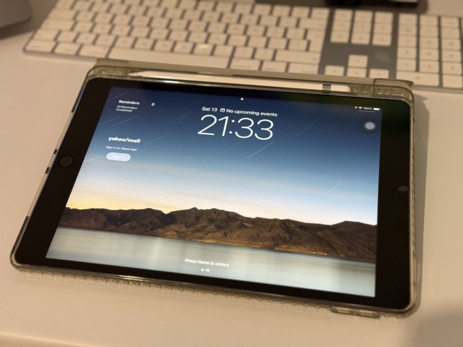 iPad 9 / 9th Gen Wi-Fi + LTE 64GB Space Grey + Apple Pencil 1st gen + husă
