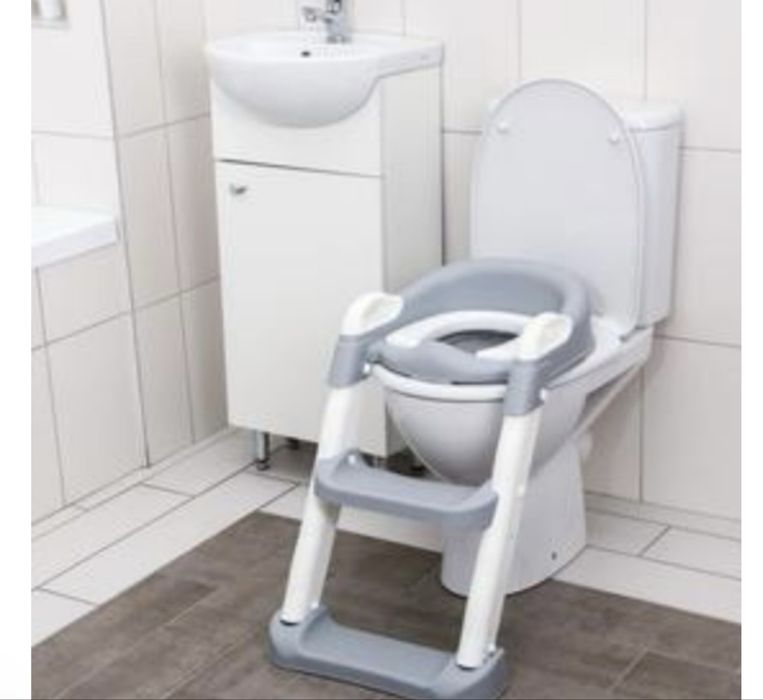 Детское сиденье на унитаз с лестницей
