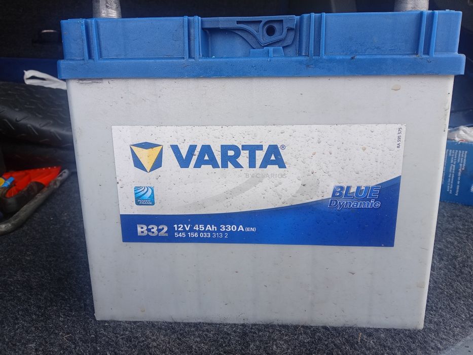 Акумулатор за автомобил - Варта/ Varta 45 Ah