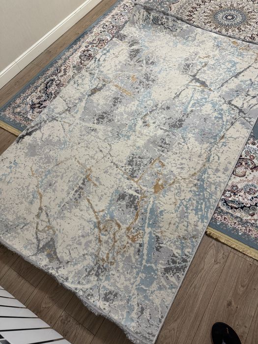 Ковер в хорошем состоянии