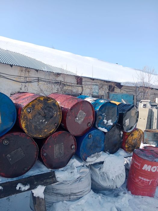 Канистра бу пластиковая