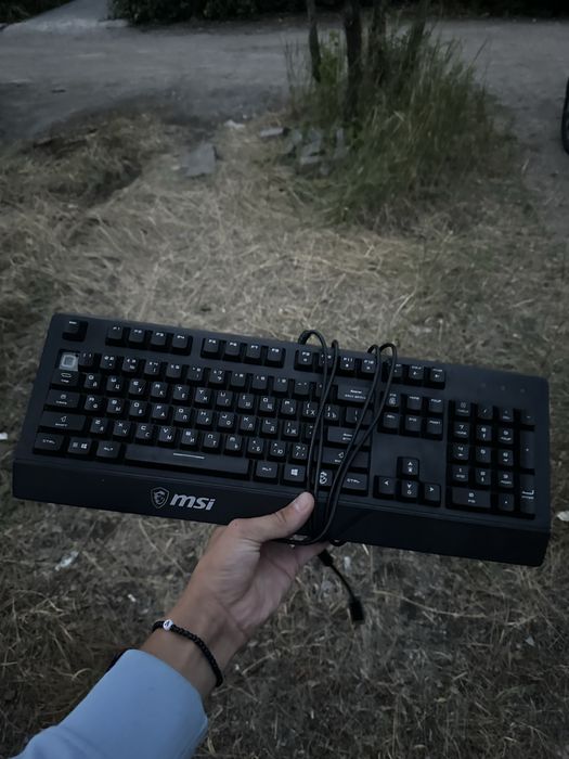 продаетсы MSI клавиатра