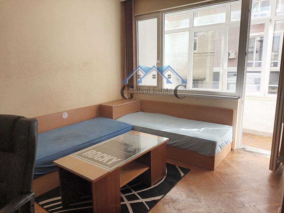 Стая от апартамент под наем 180 евро, под Общината