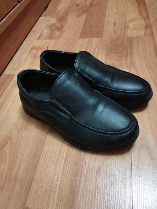 Малчиковый туфли сатылады.