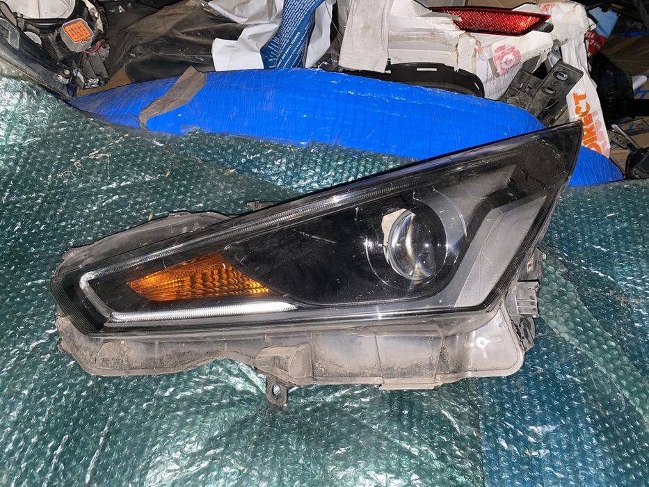 Far Toyota Aygo 2 2018 - 2021 faruri stanga dreapta lupa
