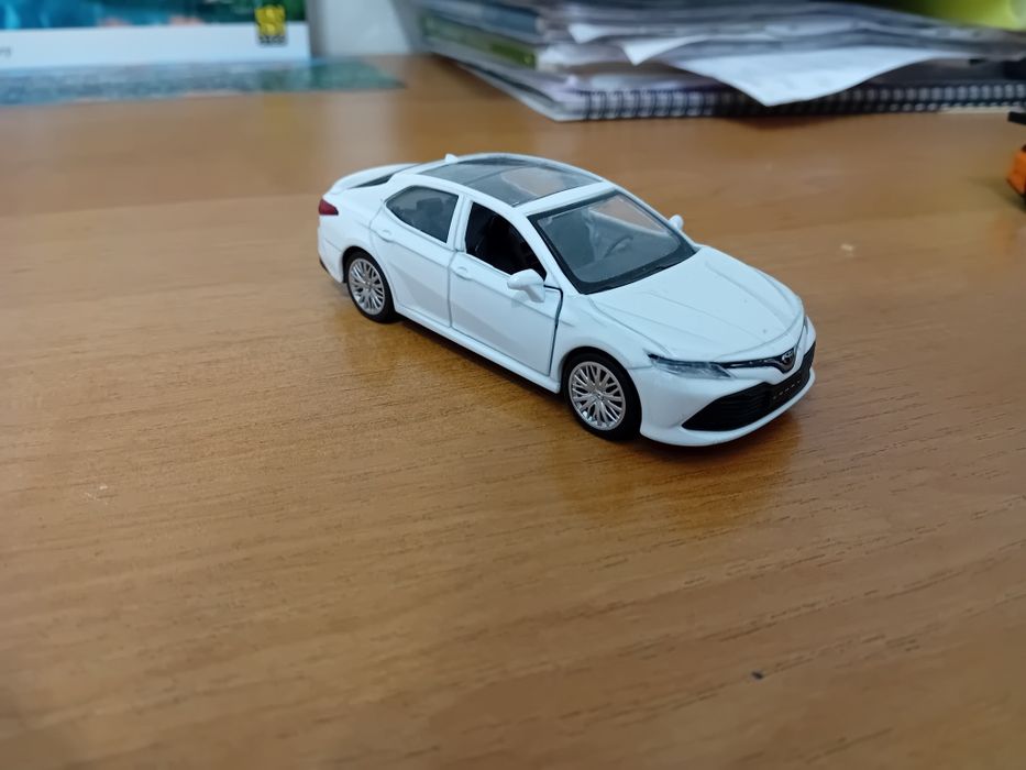 Игрушечные машинки