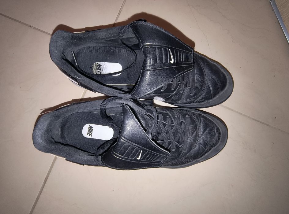 NIKE THE PREMIER III TF Shoes футболни стоножки 41 номер
Turf Low-Top