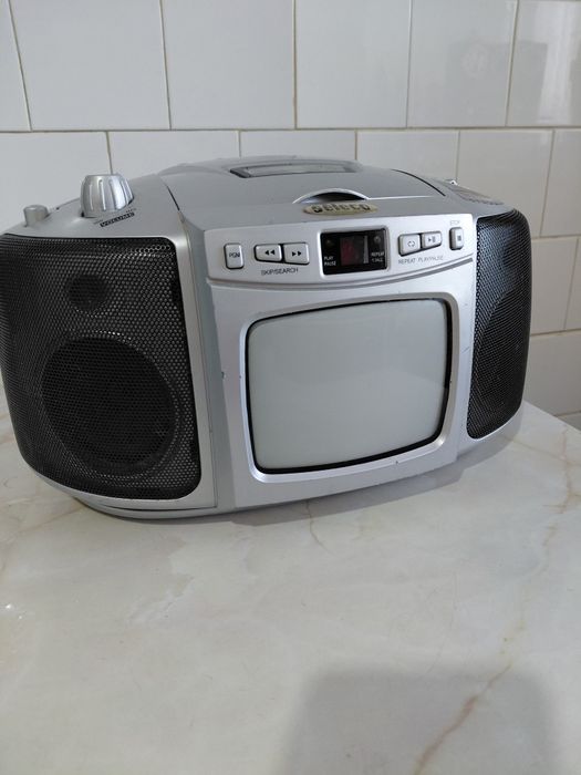 Radio,CD,Televizor.