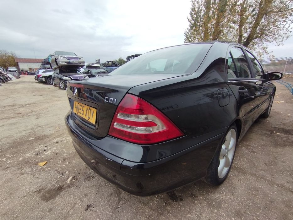На Части Mercedes C-class W203 Facelift