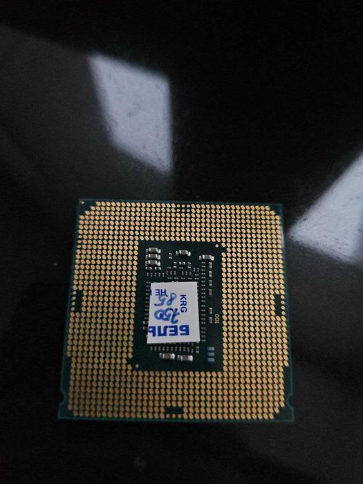 Продается i3-9100f с башенным кулером в комплекте