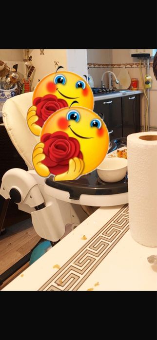 удобный детский столик