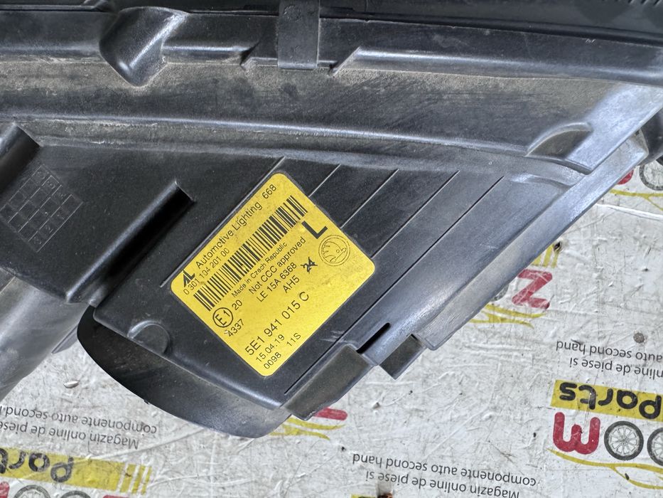 Far stanga halogen Skoda Octavia 3 facelift 2017-2020