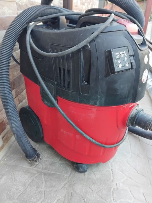 Прахосмукачка  Wurth/Master 3400Wat  със Опция Контакт Автоматично почистване на филтъра  за Сухо Мокро Строителство  Гипс Картон