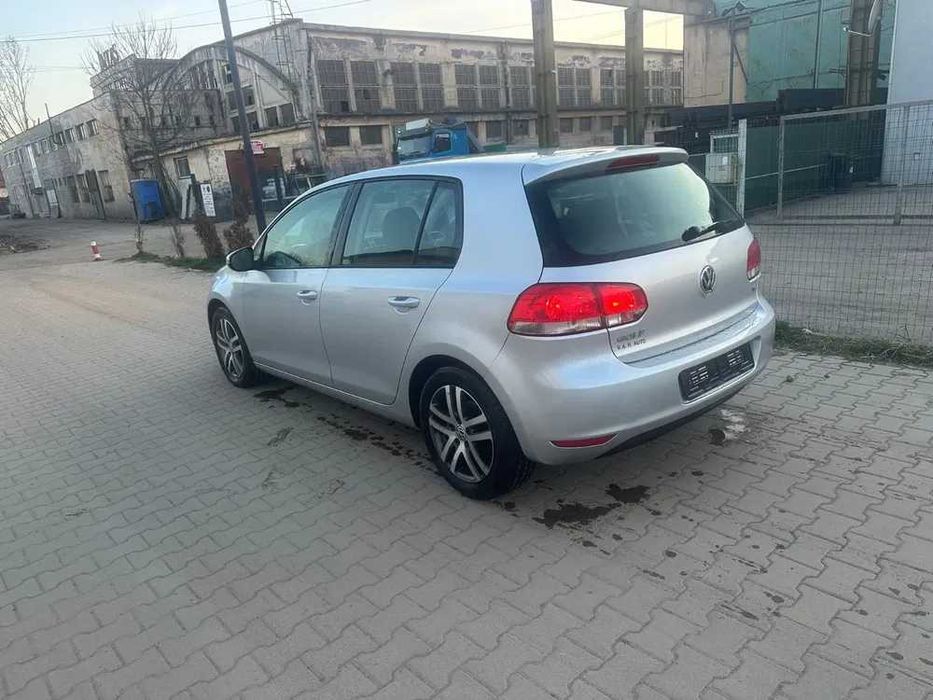 VOLKSWAGEN Golf 2010 — imagine 5