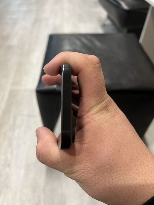 Продам айфон 15 срочна