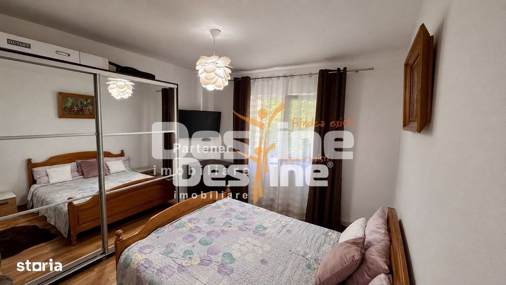 Apartament cu 3 camere, semidecomandat - aproape de centru