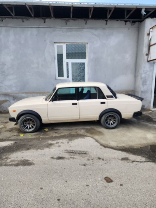 Ваз 2105 срочна сотилади