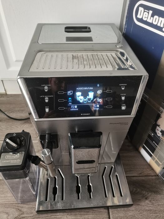 Aparat de cafea DeLonghi
