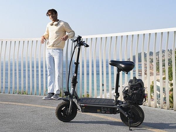 Trotinetă electrică F2 1000W cu motor și scaun