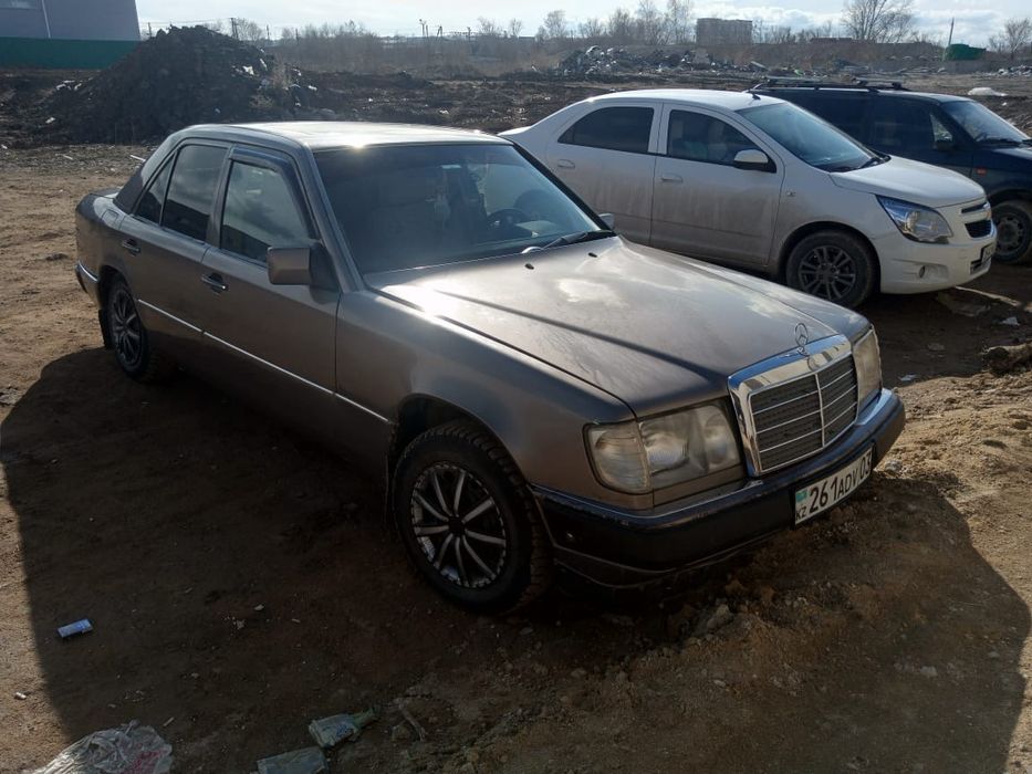 Продам Mercedes 124