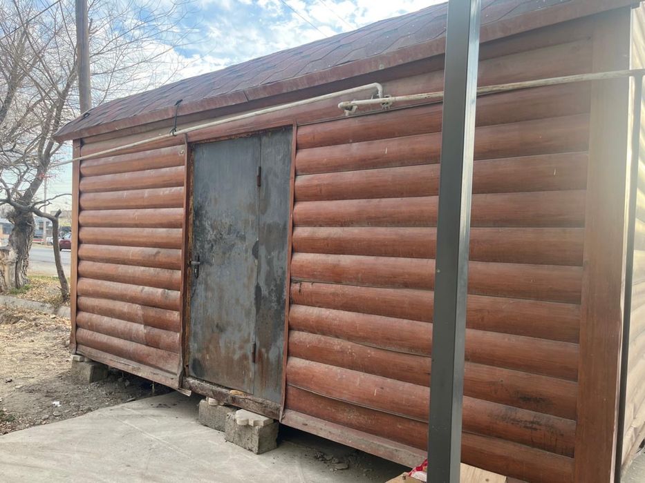 Пролается торговое помещение