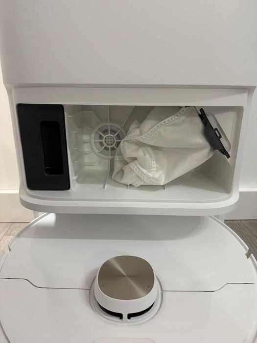 (RESIGILAT) Aspirator robot Dreame L40 Ultra GARANTIE 12 luni