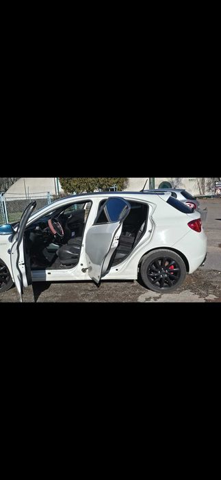 Alfa Romeo Giulietta  2011 , 2.0 JTD автоматик