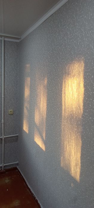 Поклеем обои со знаком качества