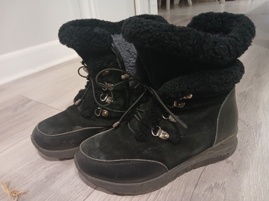 Продам зимние сапожки для девочки (размер 36)