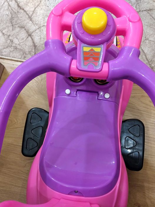 Детска количка със звук и светлина