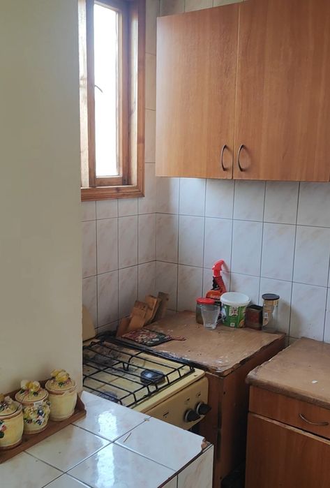 Сдается квартира 2- комн. Переделанная в 3-х комн. Яшнабад.район