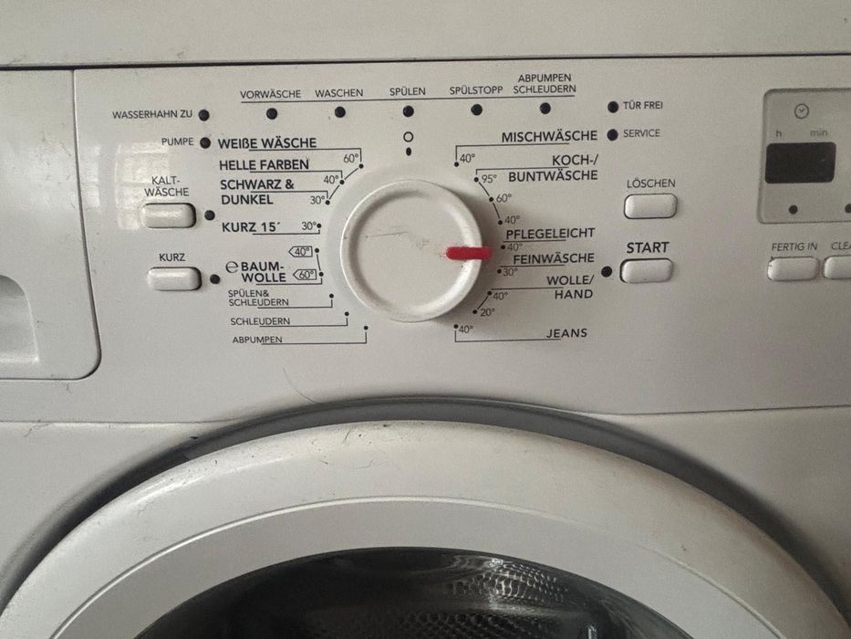 Продавам пералня Privileg PWF 6645