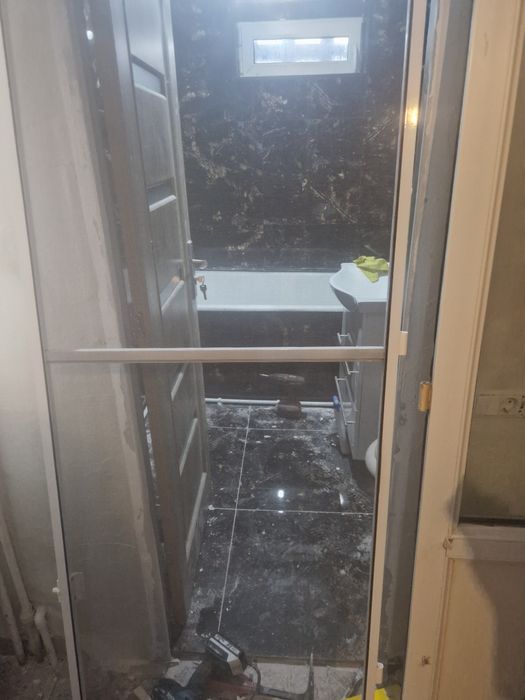 Usa balcon termopan in stare f buna cu rama