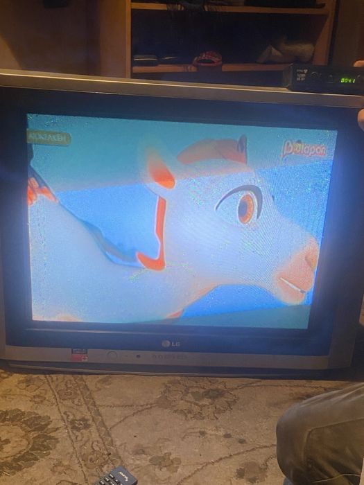 Продам телевизор