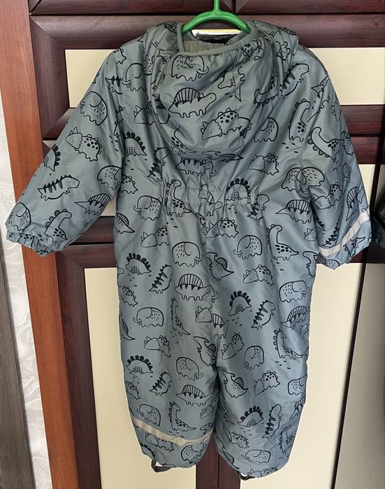 Продам детский демисезонный комбинезон