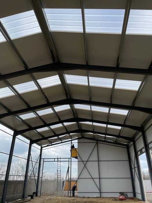 Structura metalica panouri sandwici