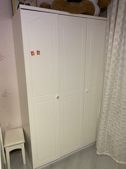 Продам шкаф плательный