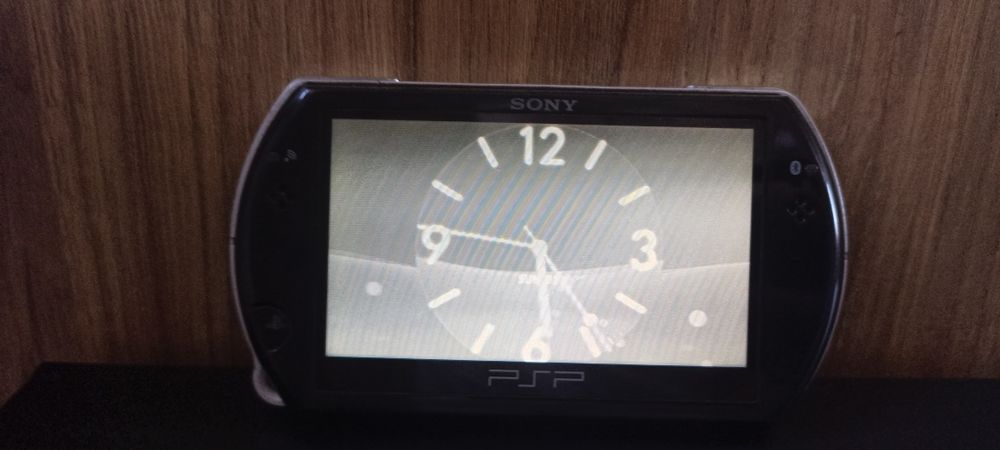 PSP GO. Торг уместен