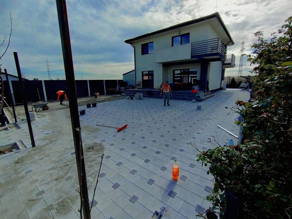 Producator Pavaje si Pavele din beton comprimat model Solzi Autoblocan