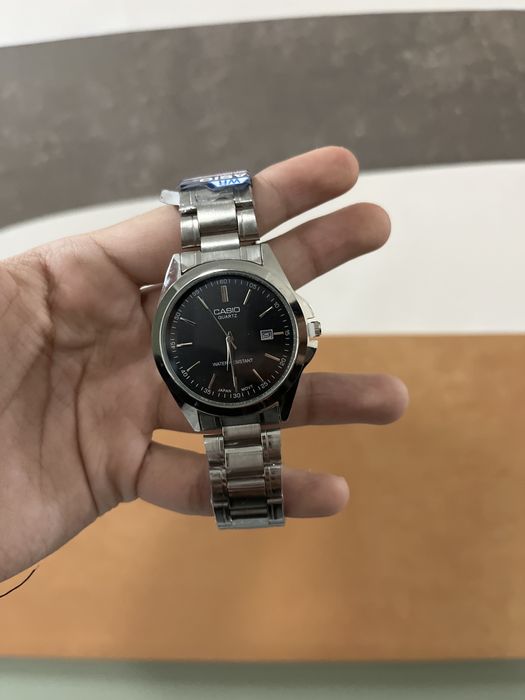 Часы CASIO черного цвета