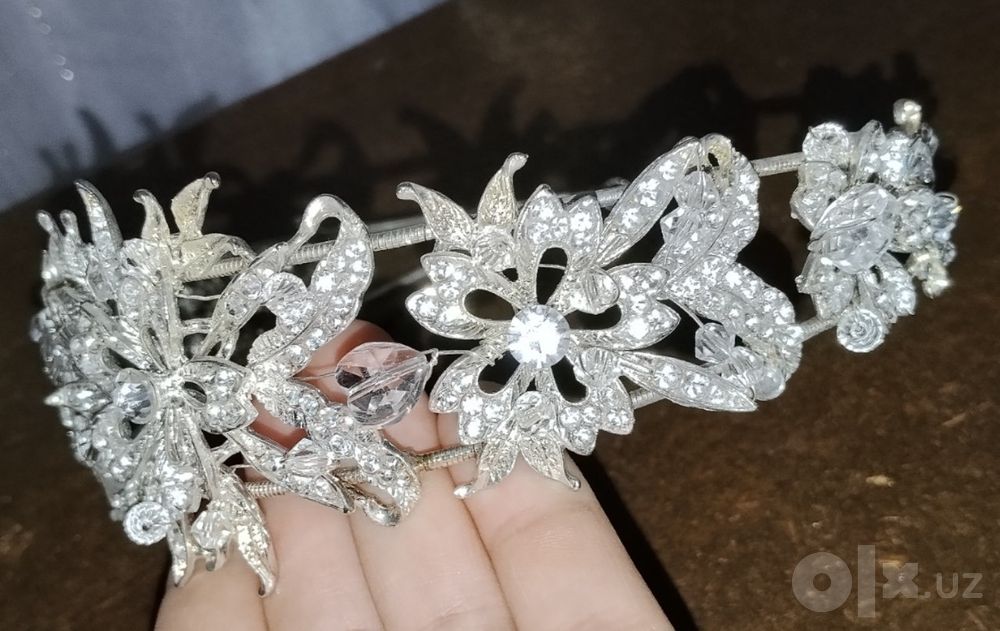 Diadema. Skromniy.