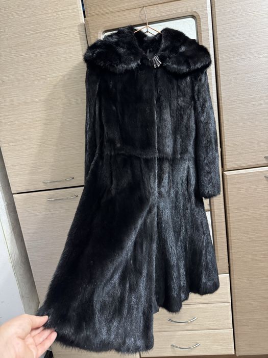 Продам норковую шубу