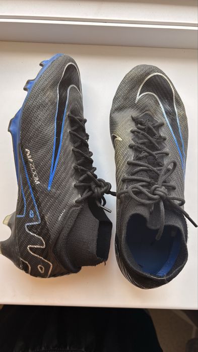 Продам оригинальные бутсы