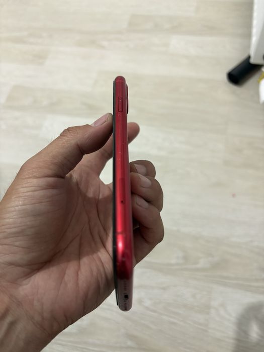 iPhone 11 продам