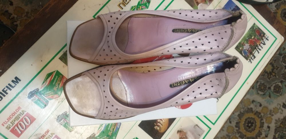 Босоножки 4 пары кожа 39 -41 размер