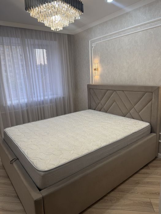 Продам кровать с камодом