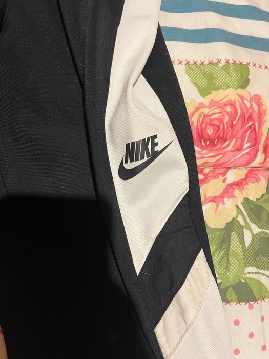 Продавам оригинален екип на Nike