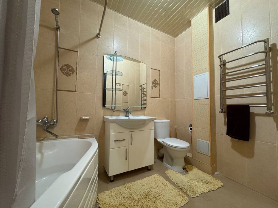 ЦУМ 3х комнатная квартира улучшенной планировки с ремонтом обстановкой